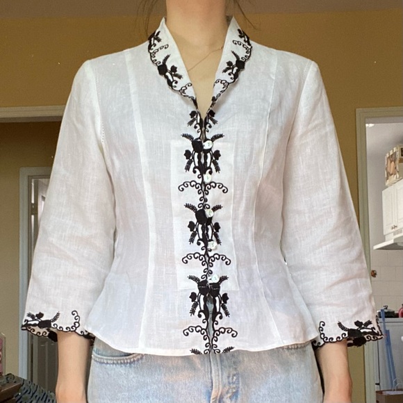 Edward Irish Linen white 3/4 sleeve with black embroidery - Picture 2 of 7